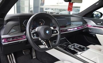 BMW Seria 7 G70 Sedan 3.0 40d 299KM 2023 BMW Seria 7 740d 300KM xDrive Individual Bowers Wilkins M Pakiet Salon PL, zdjęcie 11
