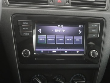 Skoda Rapid II Liftback Facelifting 1.4 TDI CR 90KM 2017 Skoda Rapid 1.4 TDI, Salon Polska, Klima, zdjęcie 12