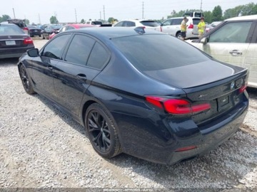 BMW Seria 5 G30-G31 2022 BMW Seria 5 M550i xDrive 2022 4.4l 4.4 Benzyna 523KM, zdjęcie 3