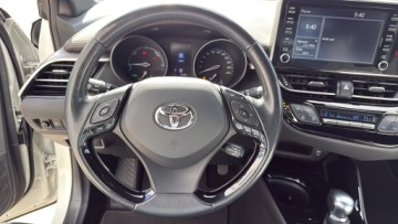 Toyota C-HR I Crossover Facelifting 1.8 Hybrid 122KM 2021 Toyota C-HR 1.8 Hybrid Executive 1.8 Hybrid Execut, zdjęcie 13