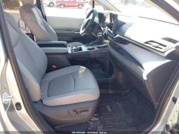 Toyota Sienna III 2025 Toyota Sienna XLE 2025 2.5l 2.5 Hybryda 245KM, zdjęcie 9