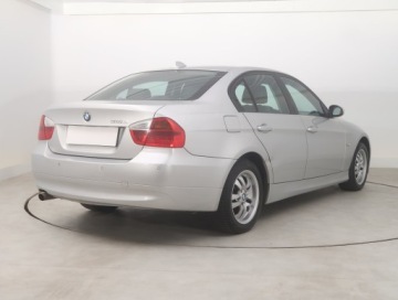 BMW Seria 3 E90-91-92-93 Limuzyna E90 318d 122KM 2007 BMW 3 318 d, Navi, Xenon, Klima, Klimatronic, zdjęcie 4
