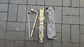 HONDA JAZZ II 02-08 ZVEDÁK KLÍČ