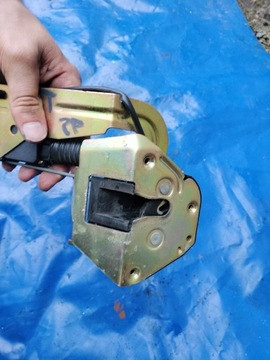 PEUGEOT 807 CITROEN C8 ZÁMEK DVEŘE ZADNÍ LEVÝ