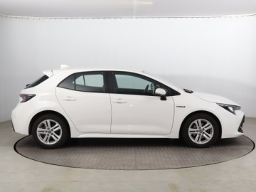 Toyota Corolla XII Hatchback 1.8 Hybrid 122KM 2021 Toyota Corolla 1.8 Hybrid, Automat, Navi, Klima, zdjęcie 5