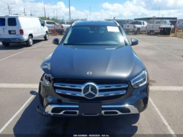 Mercedes GLC C253 2021 Mercedes-Benz GLC 300 2021 2.0l 2.0 Benzyna 255KM, zdjęcie 8