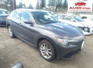 Alfa Romeo Stelvio SUV 2.0 Turbo 280KM 2018 Alfa Romeo Stelvio 2018, 2.0L, 4x4, po gradobiciu 2.0 Benzyna 280KM