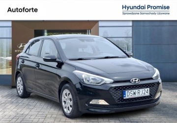 Hyundai i20 II Coupe 1.2 MPI 84KM 2017 Hyundai i20 1.2 84KM grzane fotele i kierownica bezszkodowy 1.2 Benzyna, zdjęcie 7