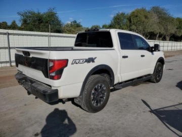 Nissan Titan 2023 Nissan Titan 2023, 5.6L, 4x4, PRO-4X, od ubezpieczalni 5.6 Benzyna 400KM, zdjęcie 2