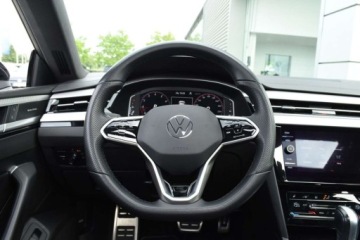 Volkswagen Arteon Fastback Facelifting 2.0 TSI 190KM 2022 Volkswagen Arteon SalonPL 2.0 TSI 190KM R-Line DSG PanoramaAmbienteDCCALU, zdjęcie 11