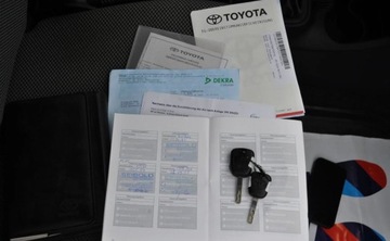 Toyota Aygo I Hatchback 5d Facelifting 1.0 VVT-i 68KM 2013 Toyota Aygo Klimatyzacja Nawigacja TOM TOM Elektryczne Szyby Benzyna 68KM, zdjęcie 25