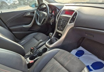 Opel Astra J Sports Tourer 1.4 Turbo ECOTEC 140KM 2012 Opel Astra Cosmo Grzane fotele140KM 1.4 Benzyna 140KM, zdjęcie 14