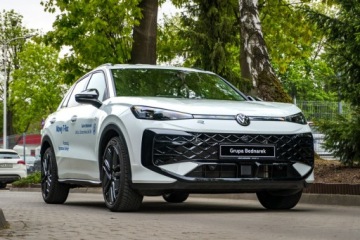 Volkswagen T-Roc I SUV Facelifting 1.5 TSI ACT 150KM 2026 Volkswagen T-Roc R-Line 1.5 eTSI 150 KM DSG DEMO, zdjęcie 9