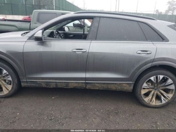 Audi Q8 2024 Audi Q8 Premium Plus 55 Tfsi Quattro 2024 3.0 Benzyna 335KM, zdjęcie 2