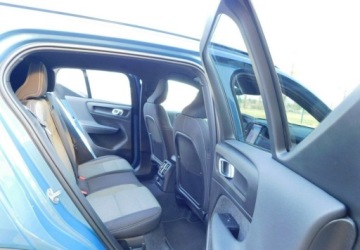 Volvo XC40 Crossover Plug-In Facelifting 1.5 T4 211KM 2023 Volvo XC 40 1,5T4 z Gwarancja Bezwypadkowy Model 2024r 1.5 Hybryda Plug-in, zdjęcie 10