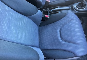 Honda Jazz III 1.2 i-VTEC 90KM 2011 Honda Jazz 1.2Benz.90KM Klima AluNowe Opony Kurtyny ESP Faktura Gwarancja, zdjęcie 7