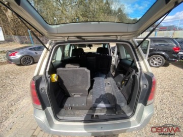 Opel Zafira B 1.9 CDTI ECOTEC 100KM 2005 Opel Zafira 1.9cdti 7 osobowa nowy pt nowe tarcze nowe opony auto do jaz, zdjęcie 35