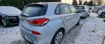 Hyundai i30 III Hatchback 1.4 MPI 100KM 2020 Hyundai i30 2020r, 1.4 LPG. Lekko uszkodzony tyl. Jezdzi. VAT 23 brutto., zdjęcie 2