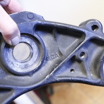6039 Верхняя полка подвески 01-05 OEM Honda Goldwing GL 1800