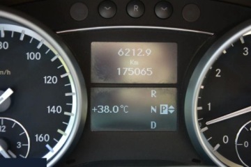 Mercedes Klasa GL X164 Off-roader Facelifting 450 340KM 2011 Mercedes GL 450 340 KM 4Matic 7G-TRONIC 2011r, zdjęcie 26