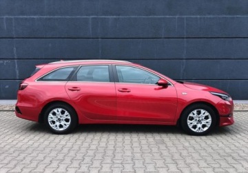 Kia Ceed III Kombi Facelifting 1.5 T-GDI 160KM 2022 Kia Ceed 1.5 160KM Wersja M Salon PL Vat 23 1.5 Benzyna 160KM, zdjęcie 5