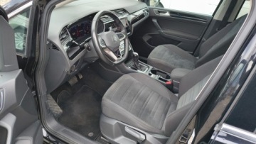 Volkswagen Touran III 2.0 TDI 150KM 2022 Volkswagen Touran 2.0TDI 150KM Automat ACC ASO Iwl, zdjęcie 8