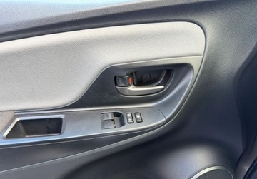 Toyota Yaris III Hatchback 5d Facelifting 1.33 Dual VVT-i 99KM 2017 Toyota Yaris salon Polska, instalacja gazowa 1.3 BenzynaLPG 99KM, zdjęcie 10