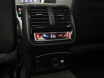 Volkswagen Arteon Fastback Facelifting 2.0 TSI 190KM 2022 Volkswagen Arteon 2.0TSI 190KM Elegance DSG l Salo, zdjęcie 32