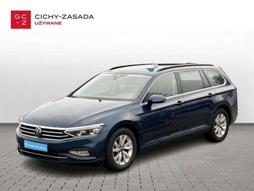 Volkswagen Passat B8 Variant Facelifting 2.0 TDI SCR 150KM 2023 Volkswagen Passat Variant TDI 150KM Business Ambiente Area View LED Mat