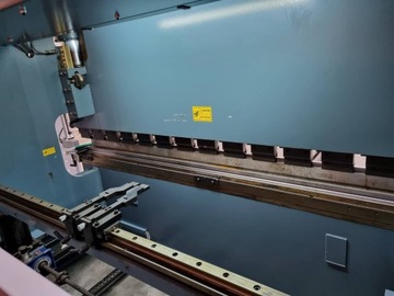 Листогибочный пресс DURMA с ЧПУ 200 т x 3100 мм, 400 правая сторона!