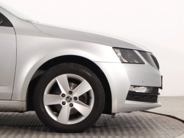 Skoda Octavia III Liftback Facelifting 1.4 TSI 150KM 2018 Skoda Octavia 1.4 TSI, Salon Polska, Klima, zdjęcie 14