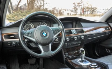 BMW Seria 5 E60 Sedan 3.0 530i 272KM 2007 BMW Seria 5 3,0 (272KM) 2007 r. Lift Skory Automat 3.0 Benzyna 272KM, zdjęcie 8