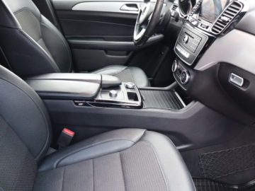 Mercedes GLE W166/C292 SUV 2.1 250d 204KM 2018 Mercedes GLE GLE 250 d, Salon Polska, zdjęcie 8