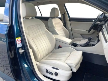 Skoda Superb III Kombi Facelifting 2.0 TDI SCR 150KM 2021 Skoda Superb 2.0TDI 150KM Style DSG SerwisASO Panorama Matrix Navi Hak FV23, zdjęcie 14