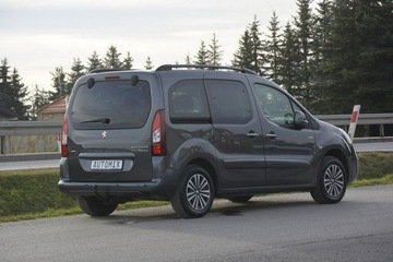 Peugeot Partner II 2018 Peugeot Partner 1.2T nawi doinwestowany Car Play, zdjęcie 9