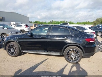 Mercedes GLC C254/X254 2023 Mercedes-Benz GLC 300 4Matic Coupe 2023 2.0l 2.0 Benzyna 255KM, zdjęcie 2
