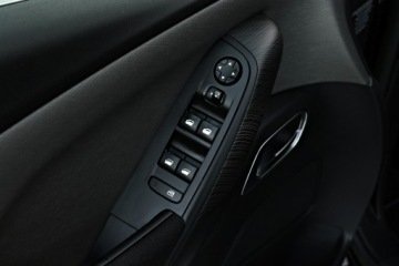 Citroen C4 Picasso II Picasso 1.6 e-HDi 114KM 2014 C4 PICASSO CZARNY* Kamera* Opłacony* GWARANCJA, zdjęcie 31
