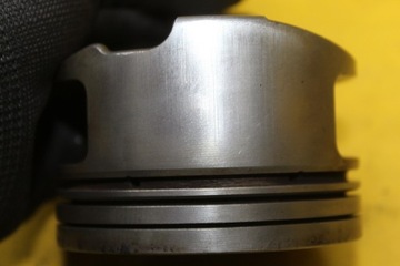 ШАТУН ПОРШНЯ РУКОЯТКА 84L30 078J A8 D3 4.2 B BFM