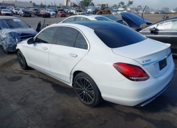 Mercedes Klasa C W205 2020 Mercedes-Benz Klasa C 2020, 2.0L, 4x4, od ubezpieczalni, zdjęcie 6