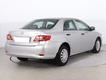 Toyota Corolla X Sedan Facelifting 1.4 D-4D 90KM 2013 Toyota Corolla 1.4 D-4D, Salon Polska, Klima, zdjęcie 4