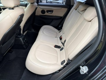 BMW Seria 2 F22-F23-F45-F46 Gran Tourer 218d 150KM 2015 BMW 218 2.0d 150 KM Skóry Hak odpinany, zdjęcie 10