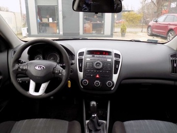 Kia Ceed I Hatchback 5d Facelifting 1.6 DOHC CVVT 126KM 2009 Kia Ceed BIALOLEKA 1,6 benzyna (125 KM), 2009 r. prod KOMIS TYSIAK, zdjęcie 4