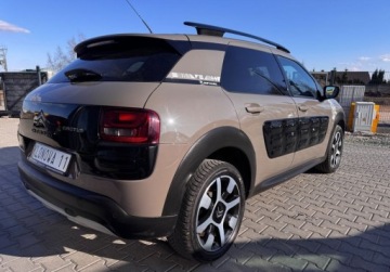 Citroen C4 Cactus Crossover Facelifting 1.2 PureTech 110KM 2018 Citroen C4 Cactus bezwypadekserwispanoramajak nowe 1.2 Benzyna 110KM, zdjęcie 7