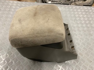 LOKETNÍ OPĚRKA VELUR MITSUBISHI PAJERO III 00-06R.