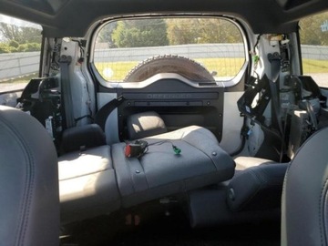 Land Rover Defender IV (L663) 2023 Land Rover Defender 2023r., 90 SE, od ubezpieczalni 3.0 Benzyna 395KM, zdjęcie 8