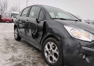 Citroen C3 II 2014 Citroen C3 2014r, 1.4 HDI. Lekko przetarty prawy bok. Jezdzi. 1.4 Diesel, zdjęcie 20