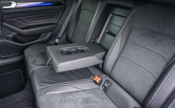 Volkswagen Arteon Fastback Facelifting 2.0 TSI 190KM 2021 Volkswagen Arteon R-Line Shooting Brake2,0 TSI 190 KM 2.0 Benzyna 190KM, zdjęcie 16