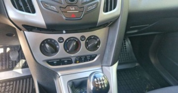 Ford Focus III Kombi 1.0 EcoBoost 125KM 2013 Ford Focus Ford Focus Benzyna 125KM, zdjęcie 14