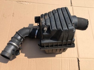 POUZDRO FILTRU VZDUCHU 90499598 VECTRA B