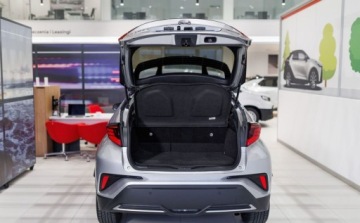 Toyota C-HR I Crossover Facelifting 2.0 Hybrid Dynamic Force 184KM 2023 Toyota C-HR 2.0 Hybrid GR Sport 2.0 Hybryda 184KM, zdjęcie 22